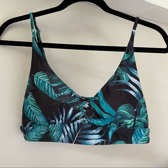 Tropical Leaf Print Ladder Front Bikini Top - Picture 10 of 12